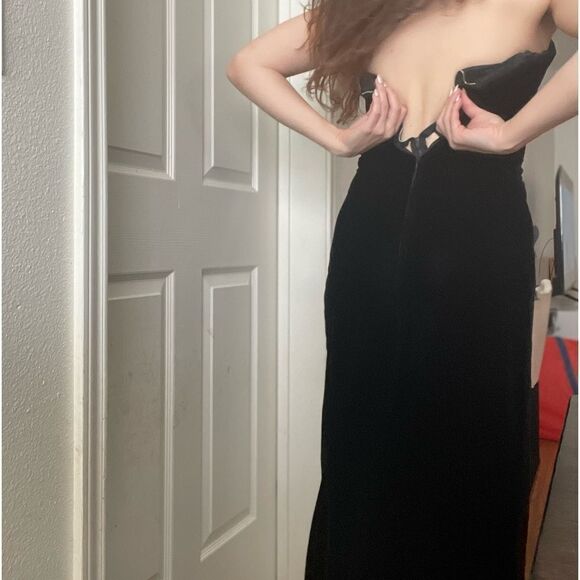 Vintage Anne Klein Velvet Strapless Formal Gown Black size Xsmall heart neckline - Picture 7 of 7